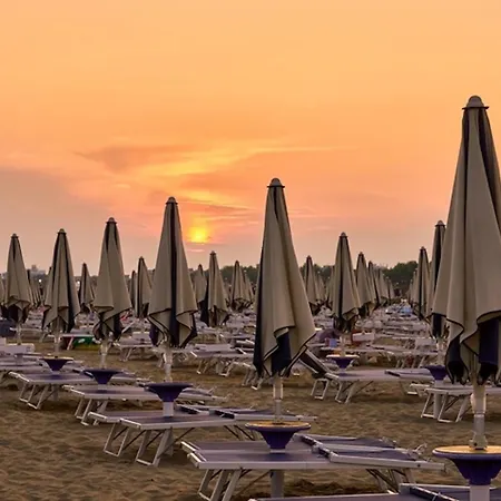 Cozy With Comfortable Terrace Apartment Bibione