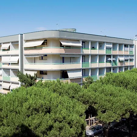 Beautiful Apartment Just Steps From The Sea