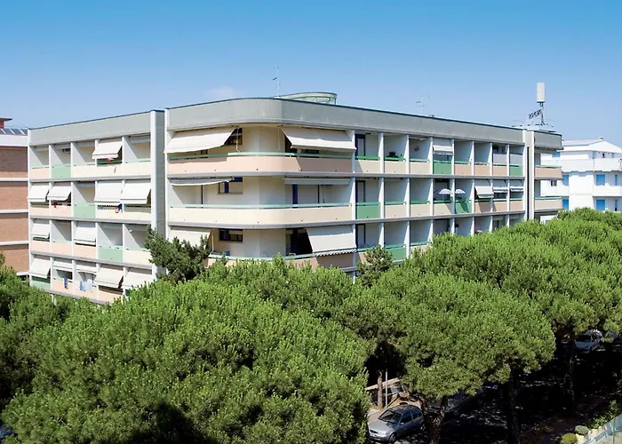 Beautiful Apartment Just Steps From The Sea