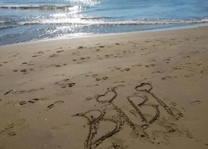 Appartamento Beautiful Apartment Just Steps From The Sea